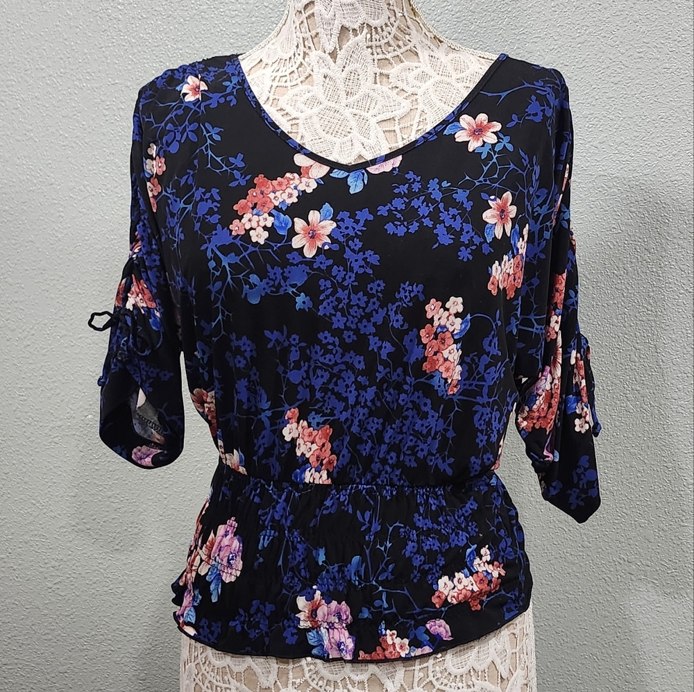 studio Y Maurices Stretchy Ruched Sleeve Cherry Blossom Print Blue Shirt Size XS